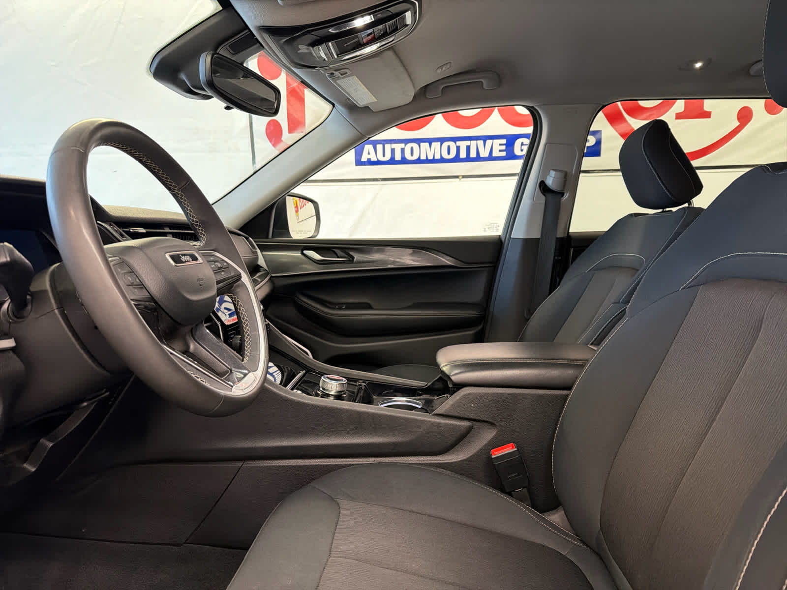 2022 Jeep Grand Cherokee L Laredo