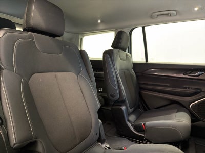 2022 Jeep Grand Cherokee L Laredo