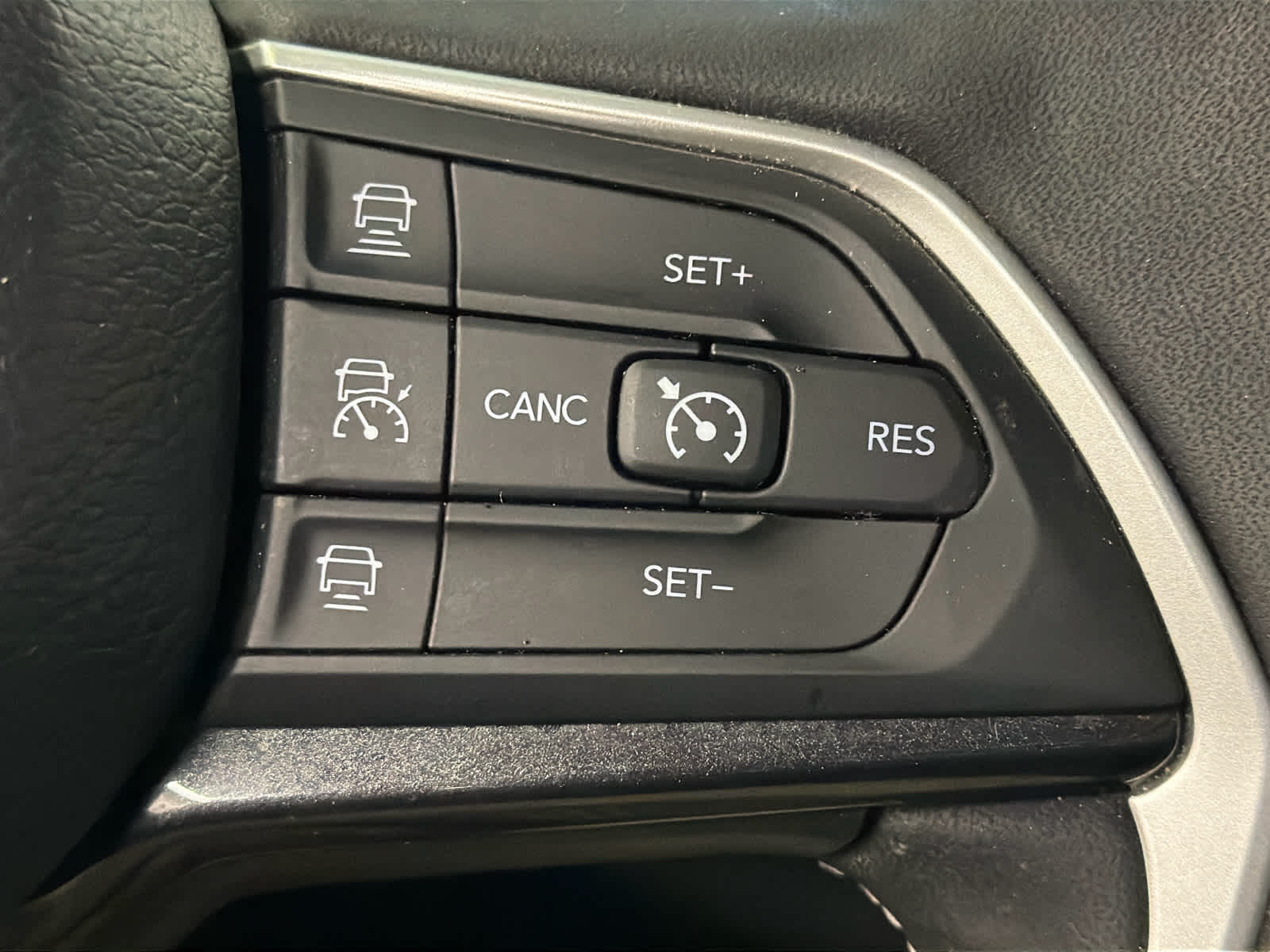 2022 Jeep Grand Cherokee L Laredo