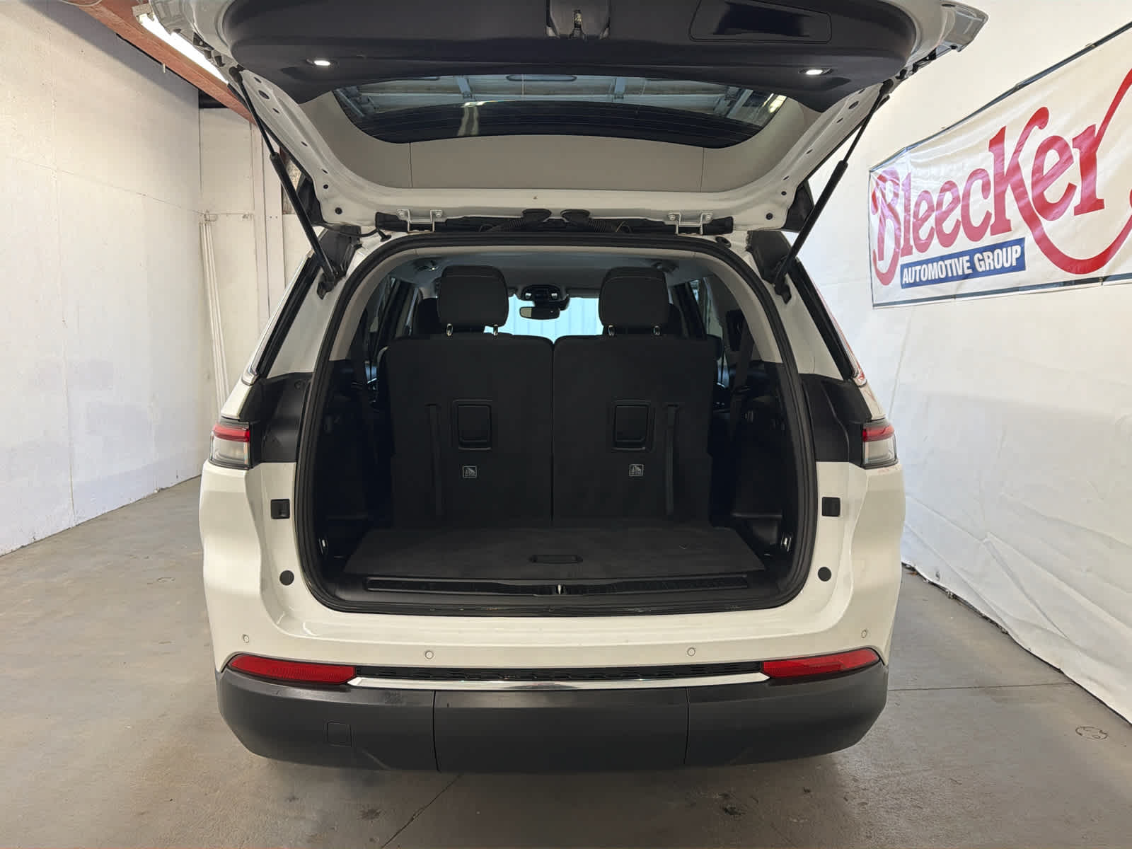 2022 Jeep Grand Cherokee L Laredo