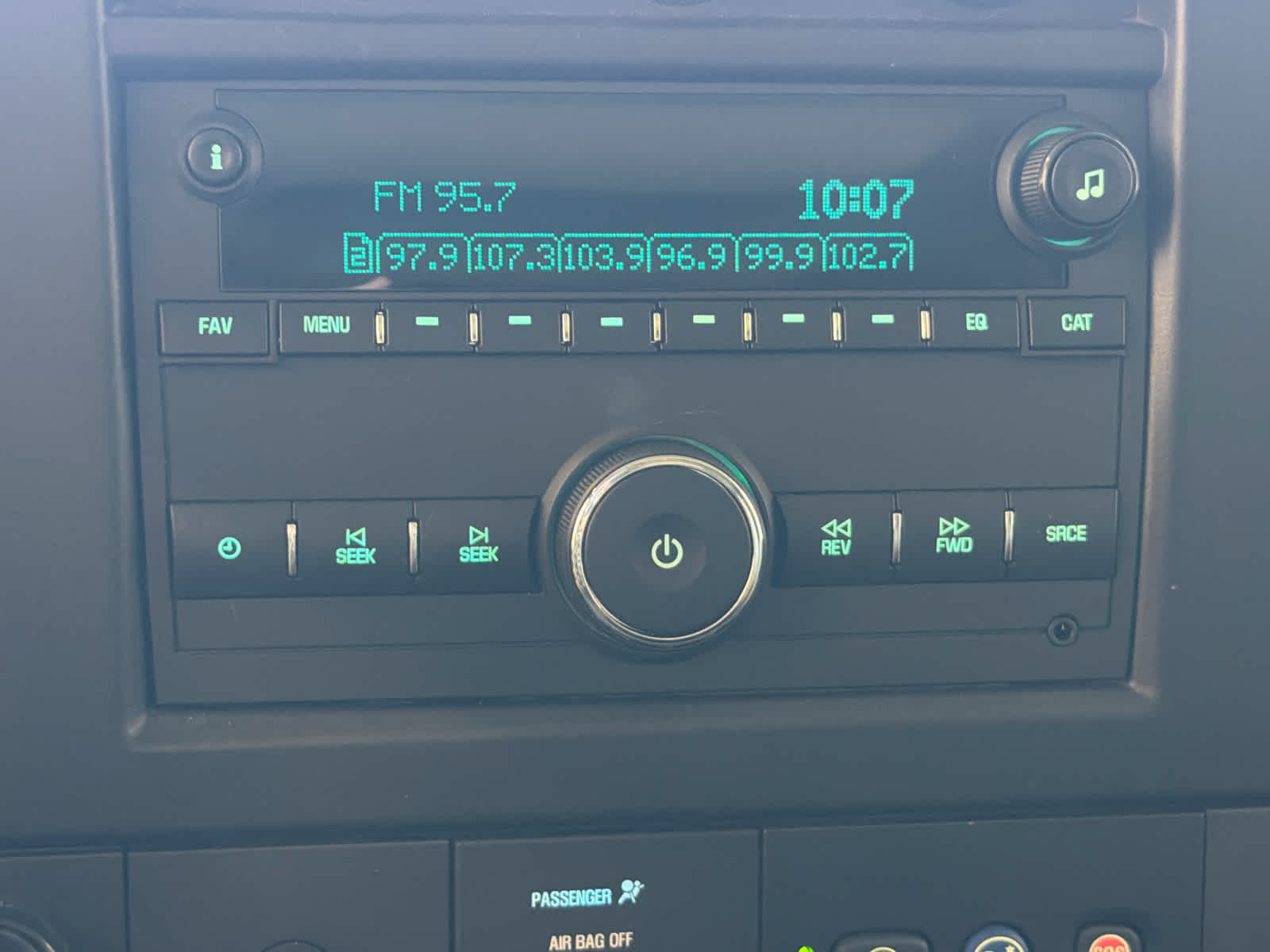 2023 Chevrolet Express Passenger 3500 1LS