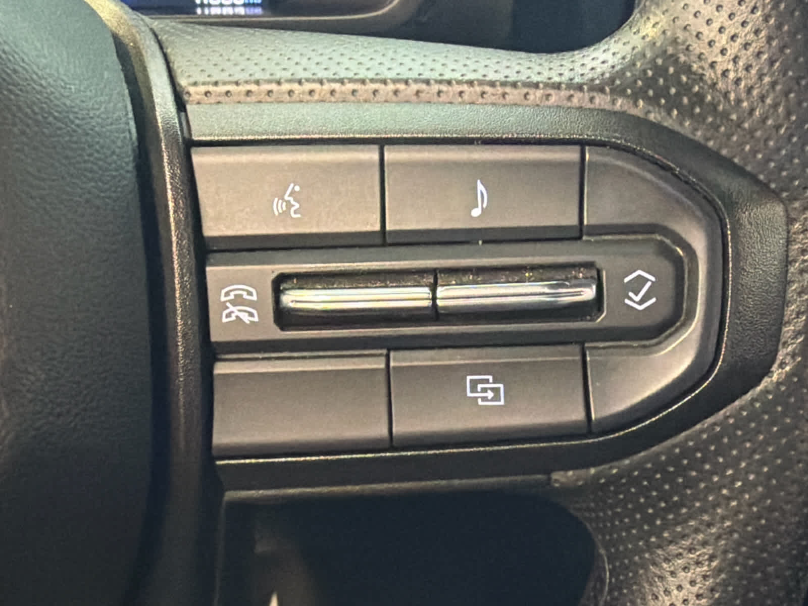 2024 Chevrolet Colorado WT