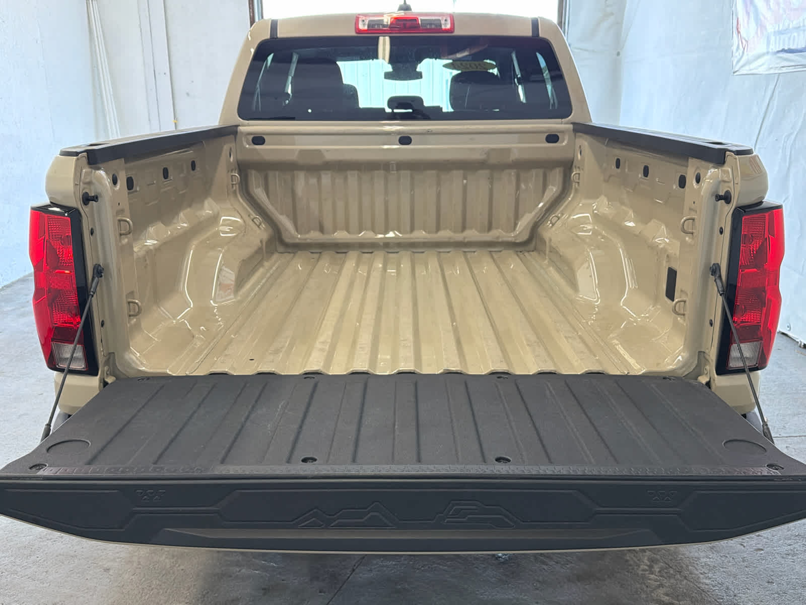 2024 Chevrolet Colorado WT