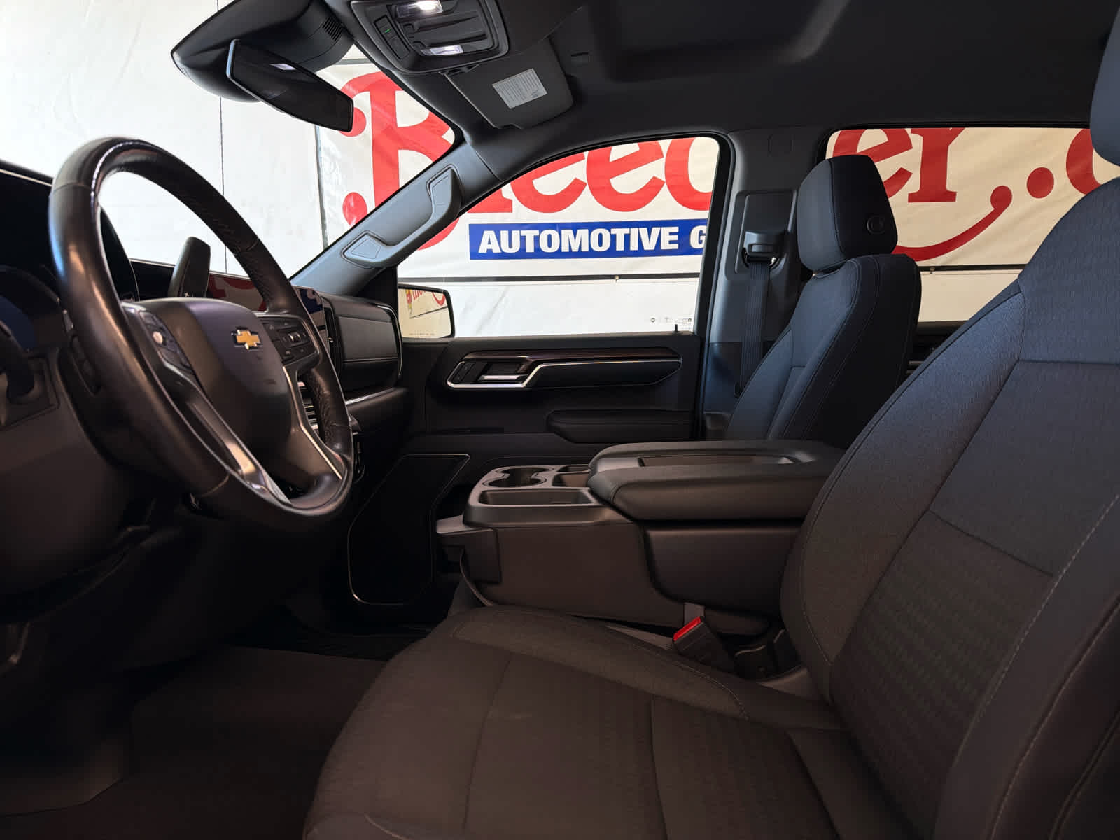 2022 Chevrolet Silverado 1500 LT (2FL)