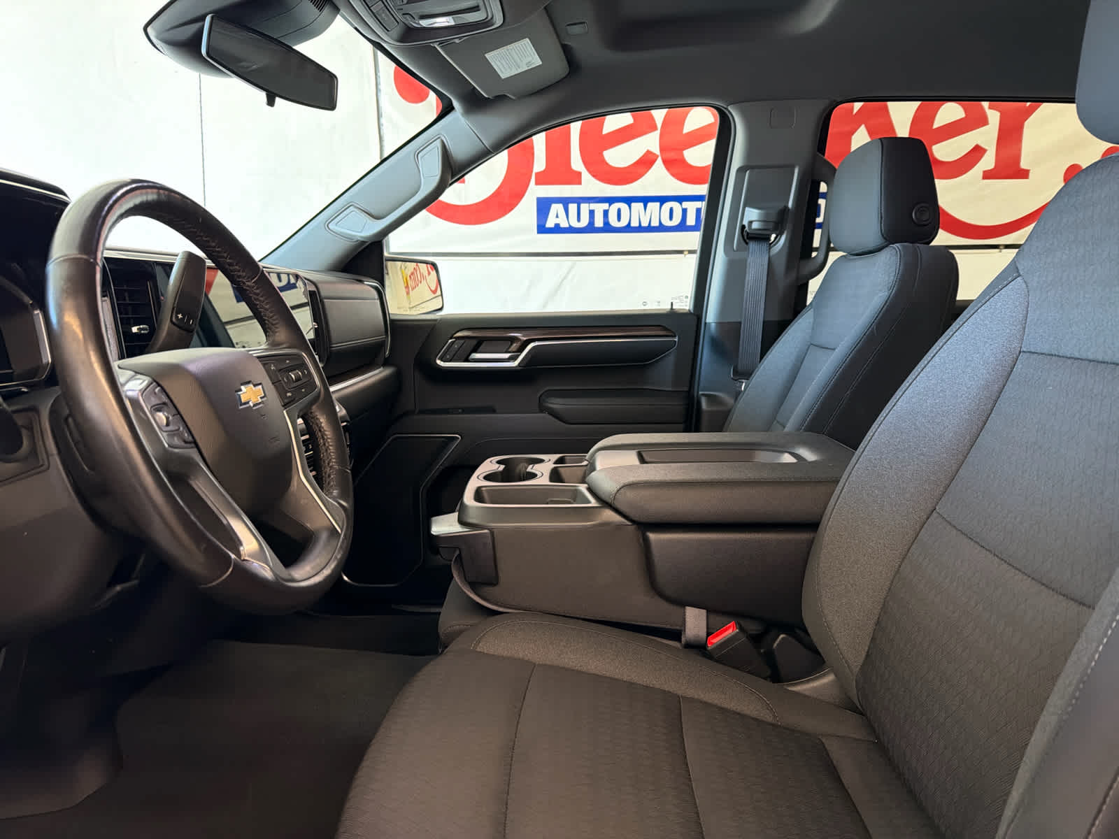 2022 Chevrolet Silverado 1500 LT (2FL)