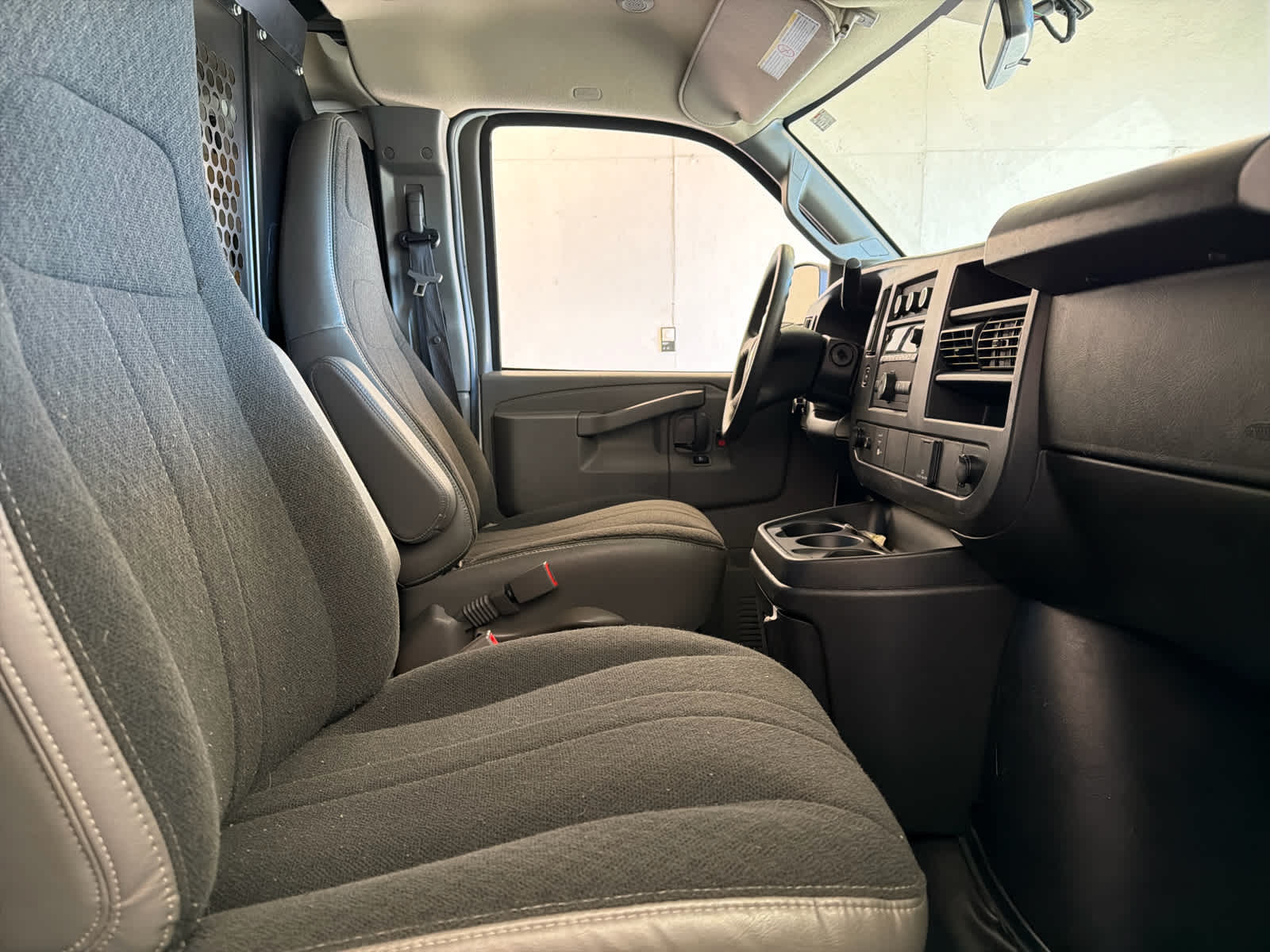 2024 Chevrolet Express Cargo 2500 WT