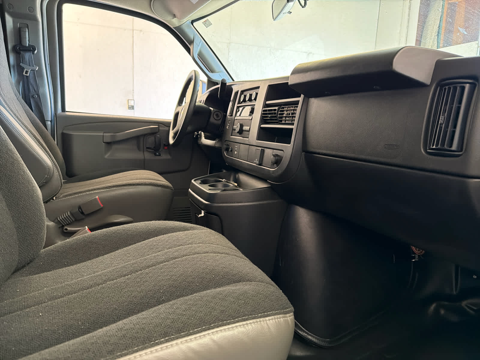 2024 Chevrolet Express Cargo 2500 WT