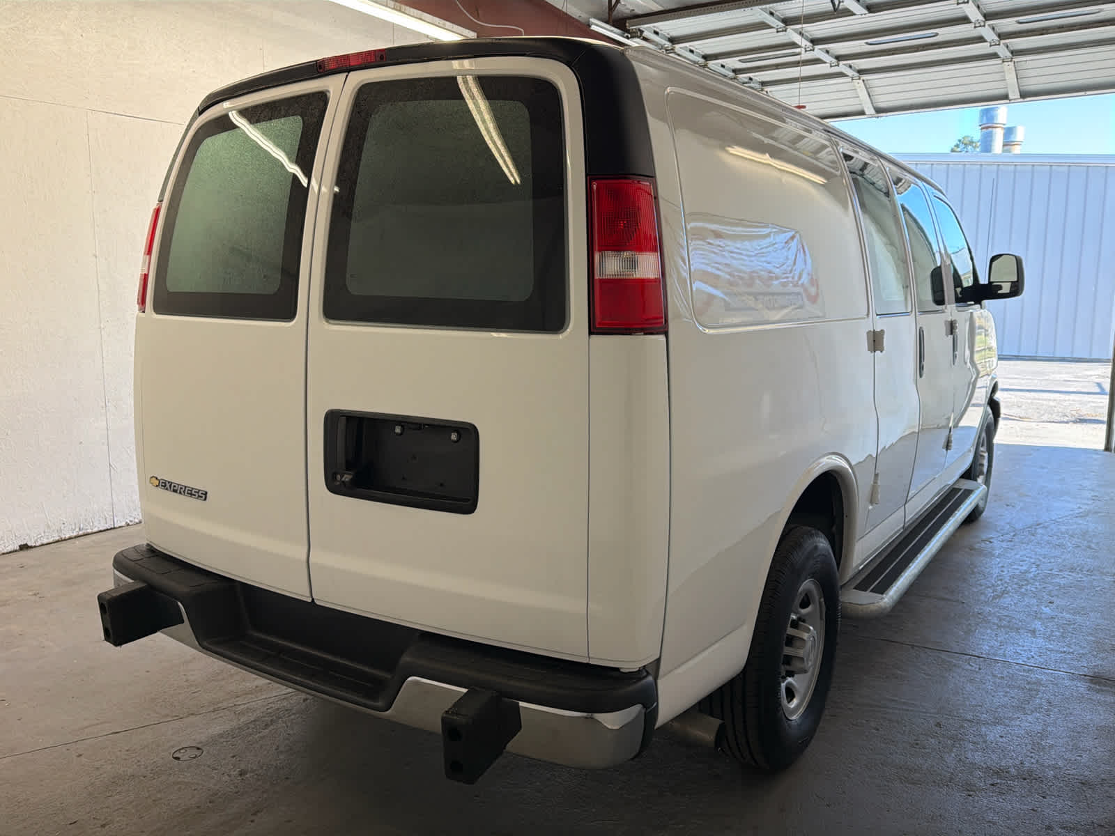 2024 Chevrolet Express Cargo 2500 WT