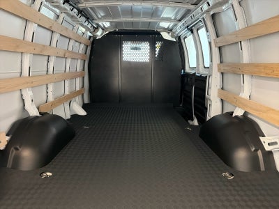 2024 Chevrolet Express Cargo 2500 WT