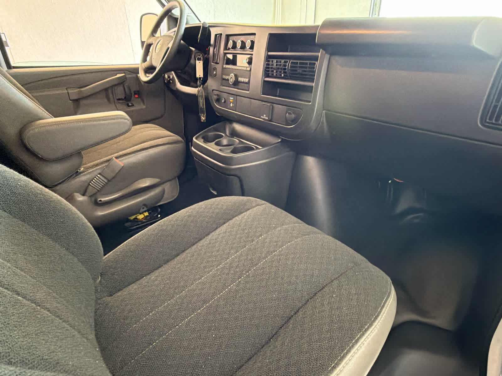 2024 Chevrolet Express Cargo 2500 WT