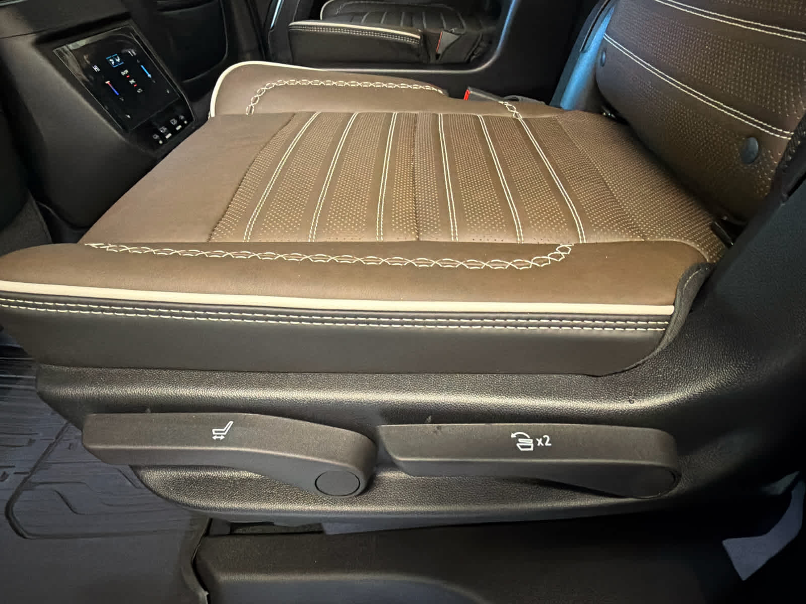 2025 GMC Yukon Denali Ultimate