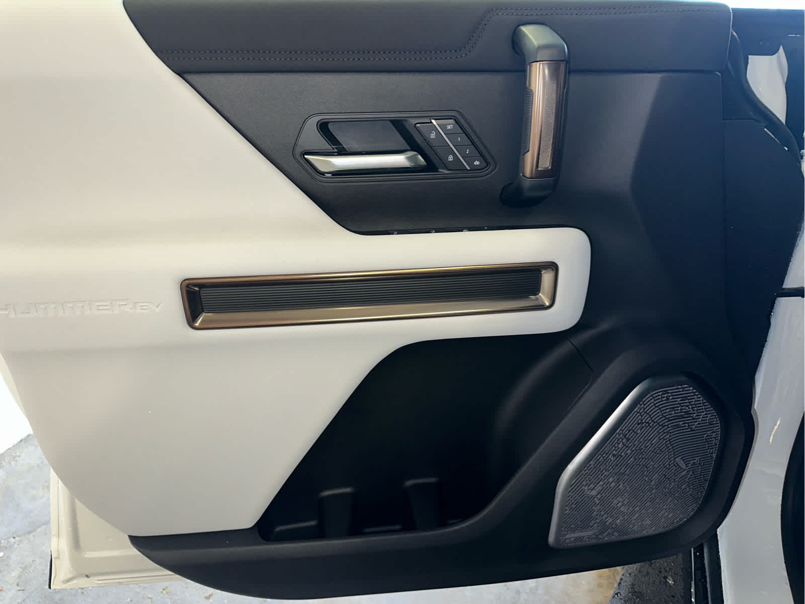 2025 GMC HUMMER EV SUV 2X