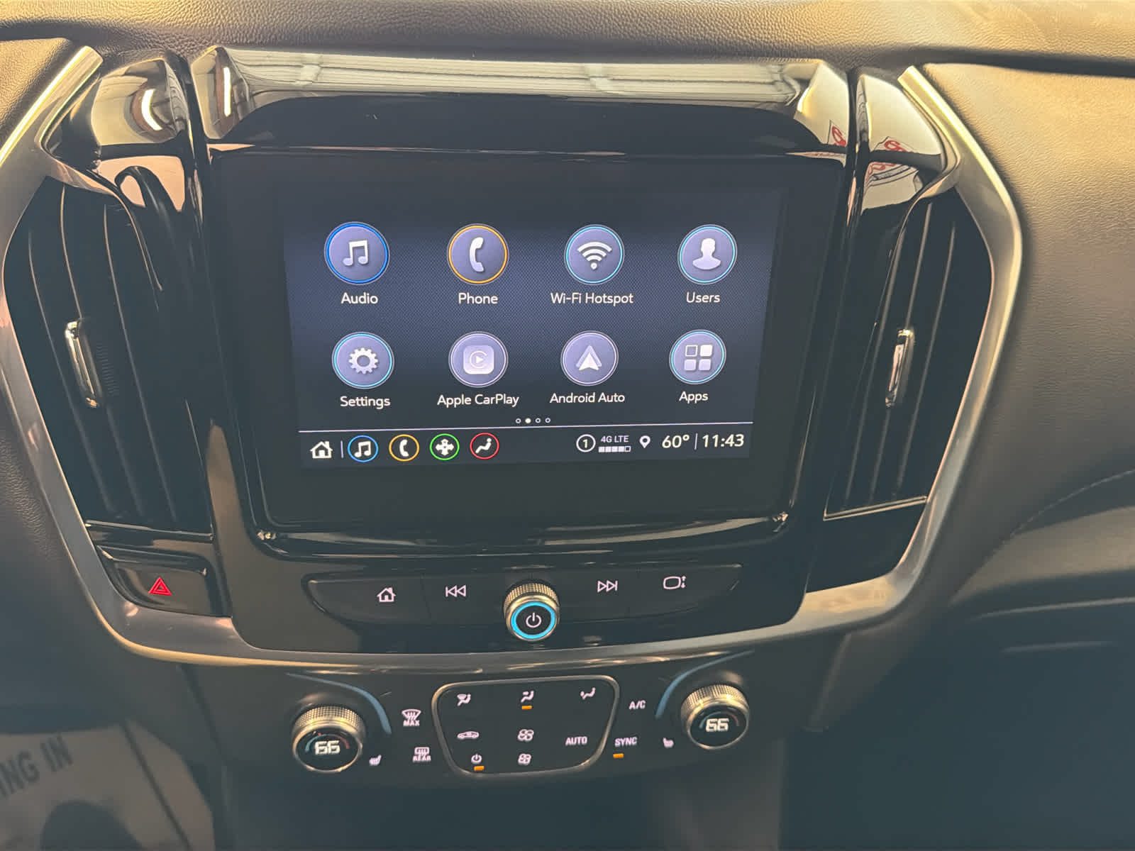 2022 Chevrolet Traverse LT Cloth