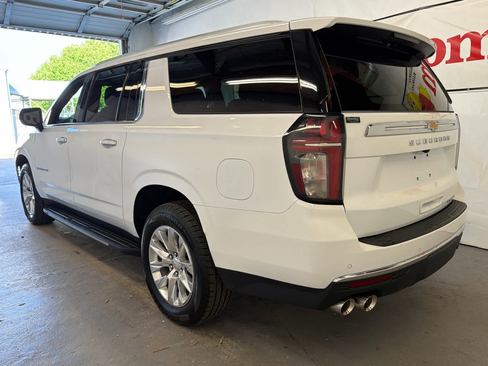 2023 Chevrolet Suburban Premier