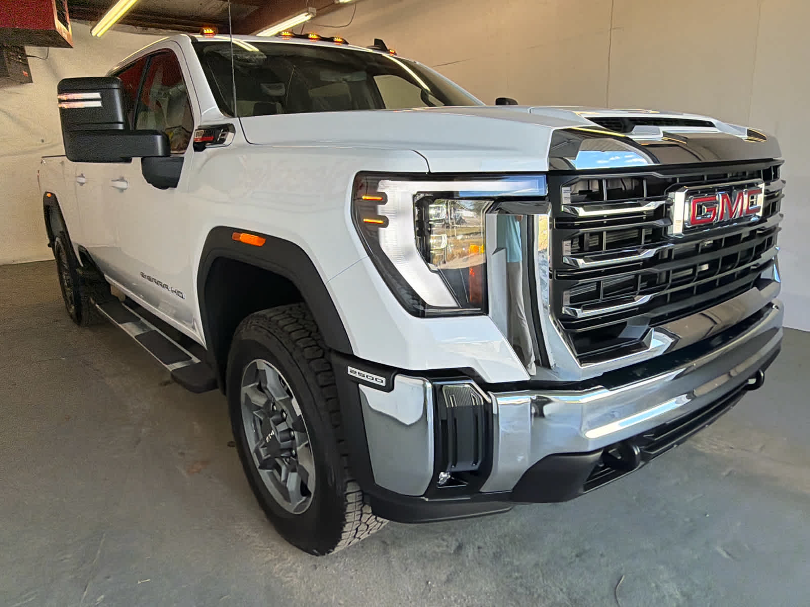 2026 GMC Sierra 2500 HD SLE