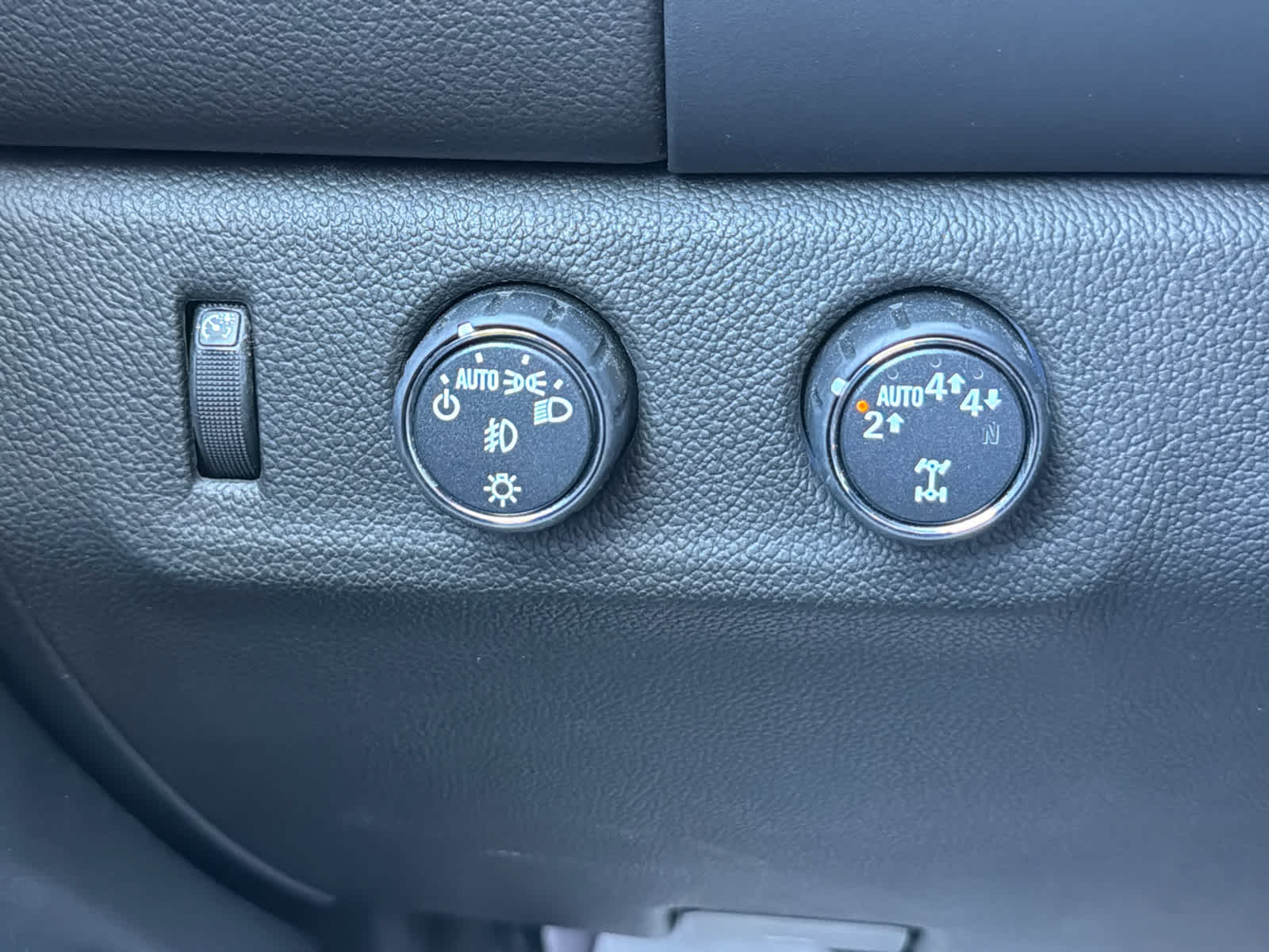 2022 GMC Canyon AT4 - Leather