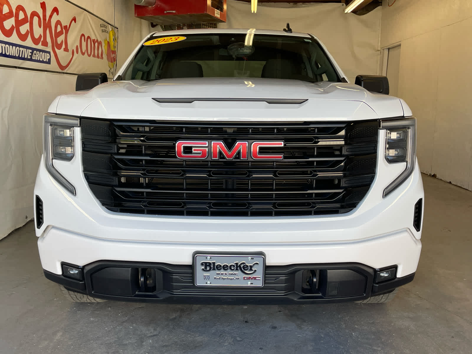 2023 GMC Sierra 1500 Elevation