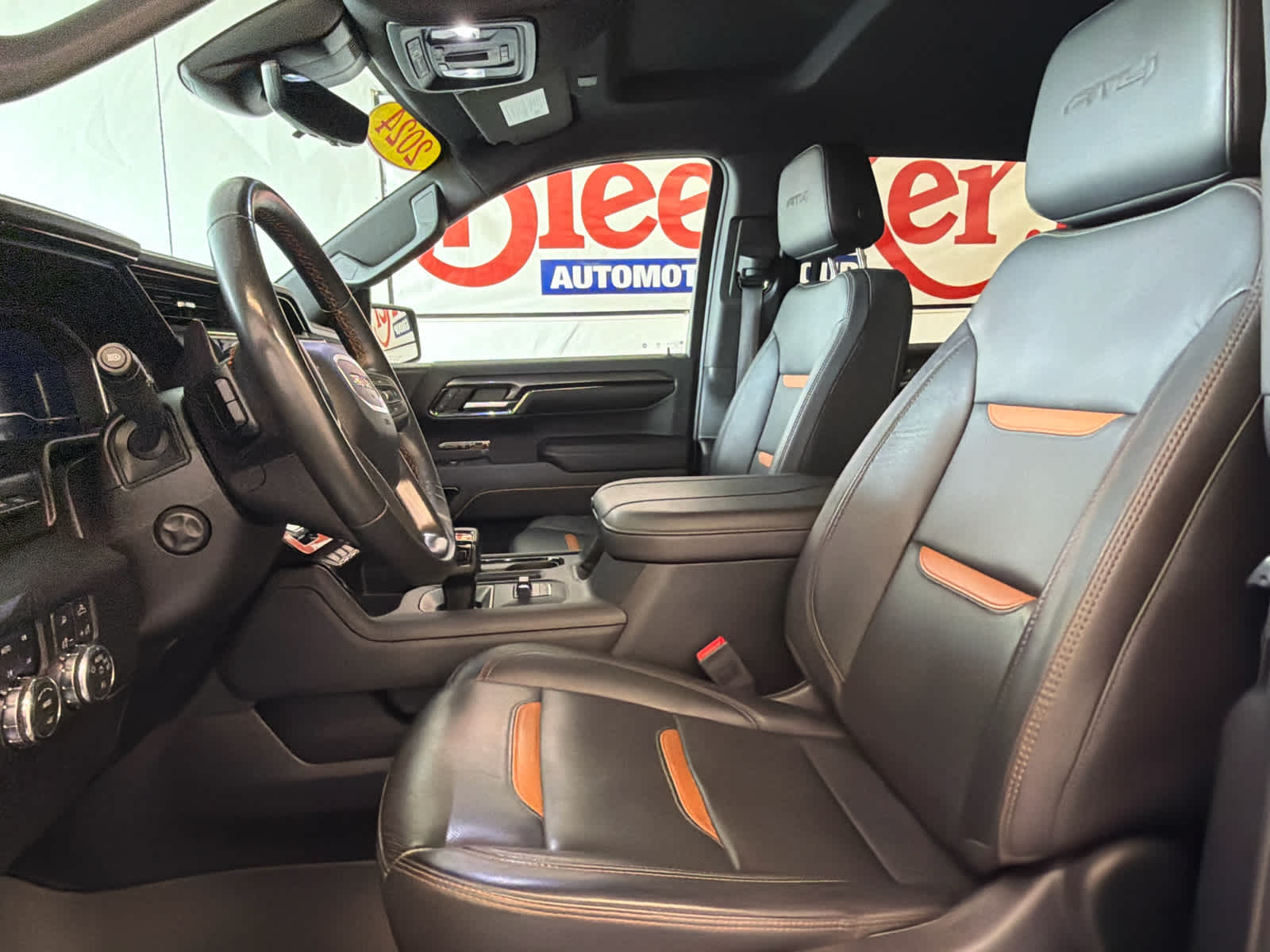 2024 GMC Sierra 1500 AT4