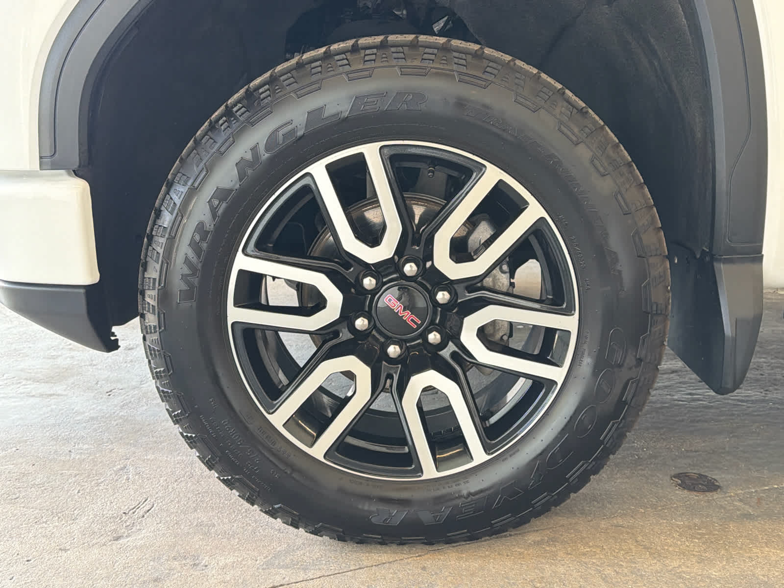 2024 GMC Sierra 1500 AT4