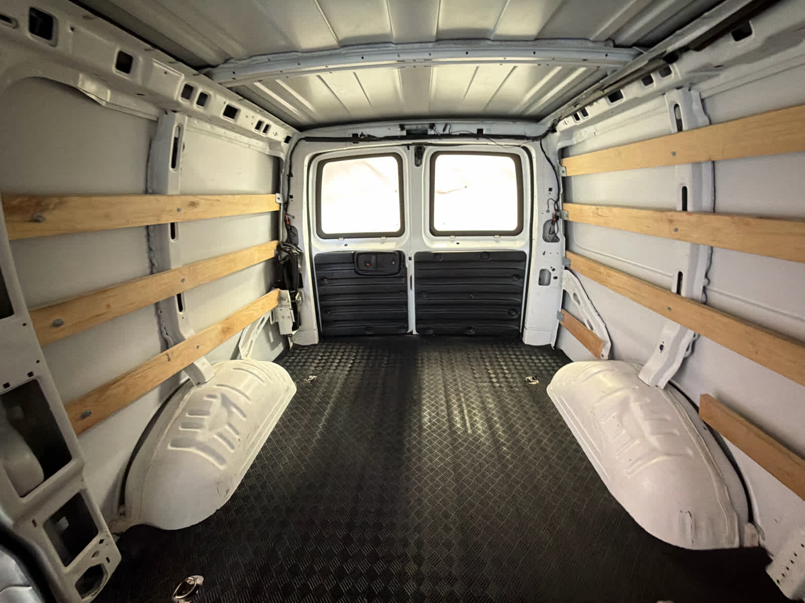 2024 GMC Savana Cargo 2500 Work Van