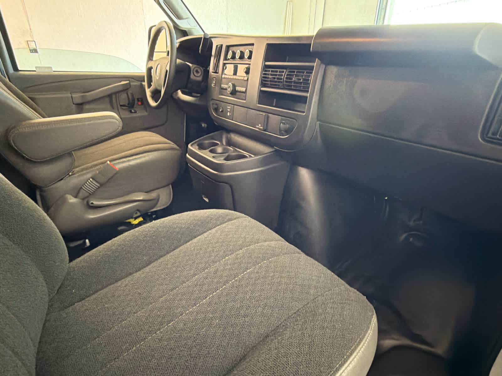 2024 GMC Savana Cargo 2500 Work Van