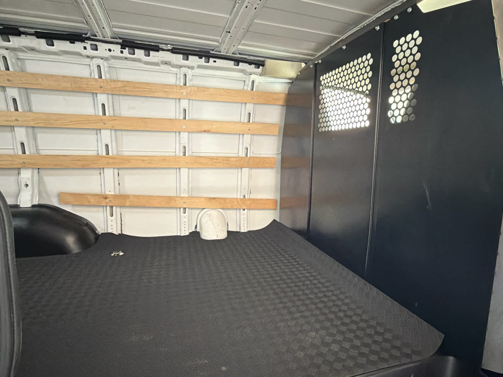 2024 GMC Savana Cargo 2500 Work Van