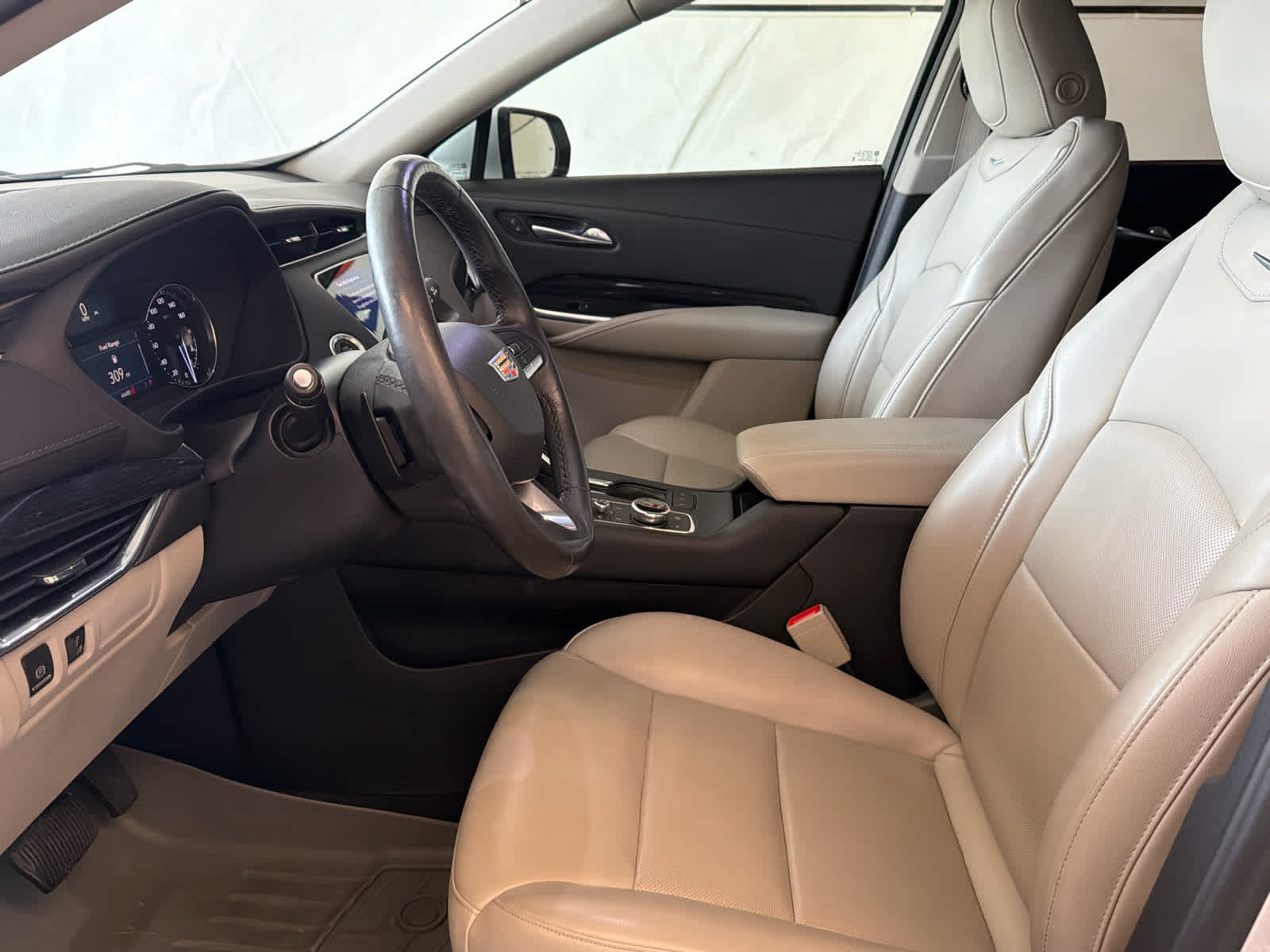 2021 Cadillac XT4 Premium Luxury