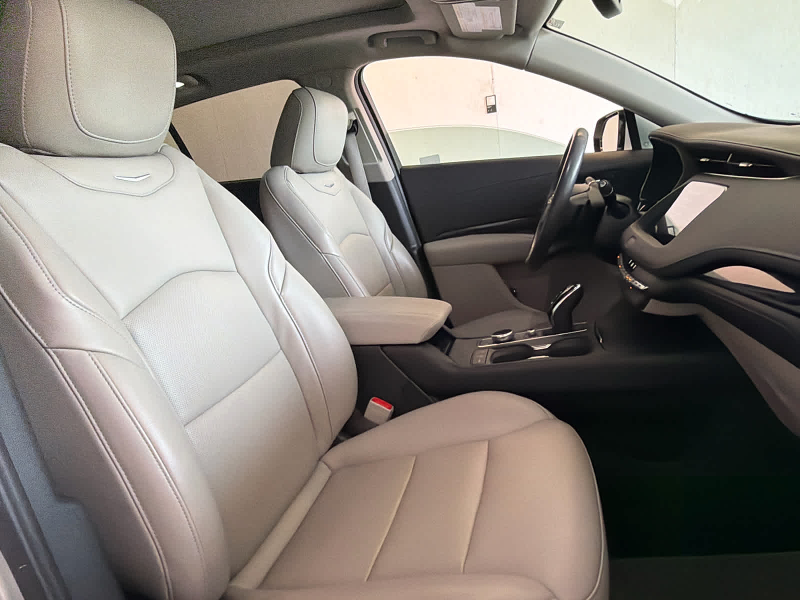 2021 Cadillac XT4 Premium Luxury