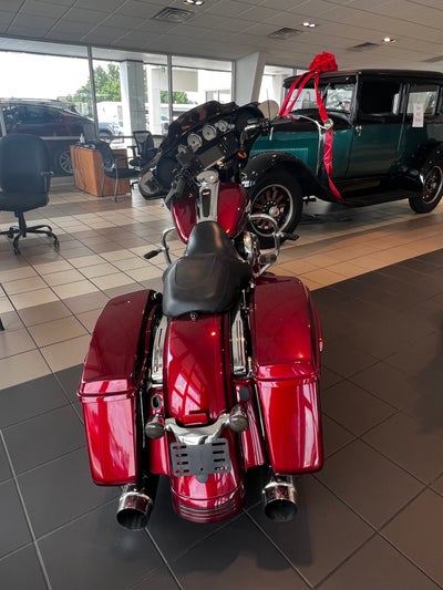 2016 HARLEY-DAVIDSON FLHXS STREET GL Base