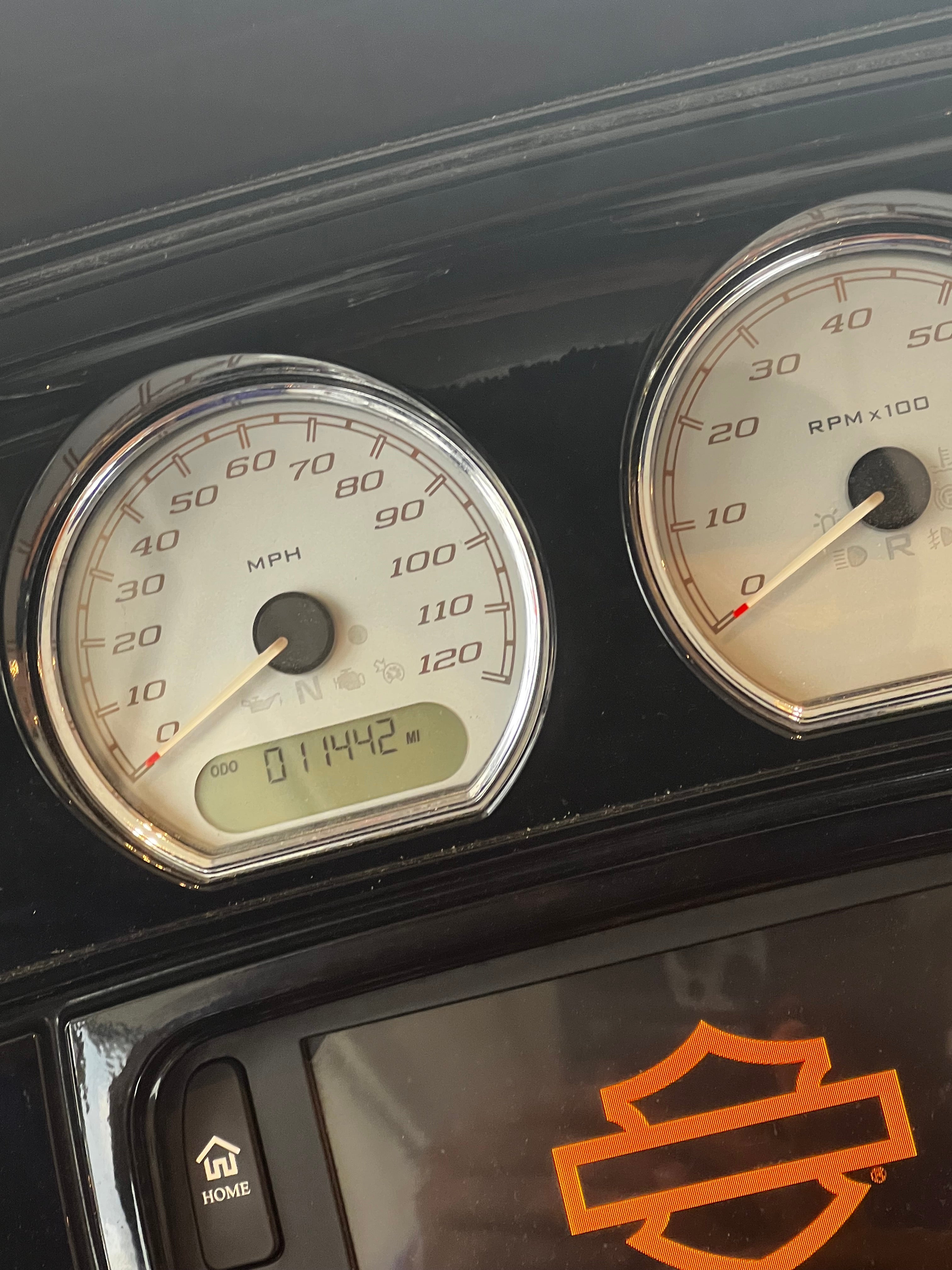 2016 HARLEY-DAVIDSON FLHXS STREET GL Base