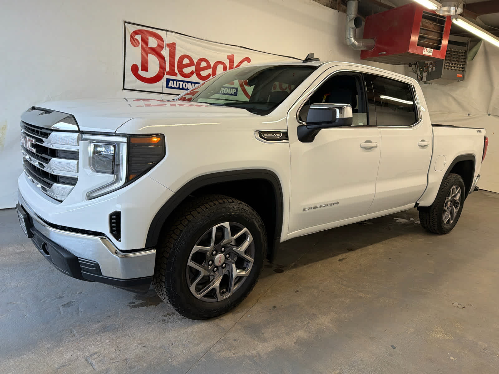 2026 GMC Sierra 1500 SLE