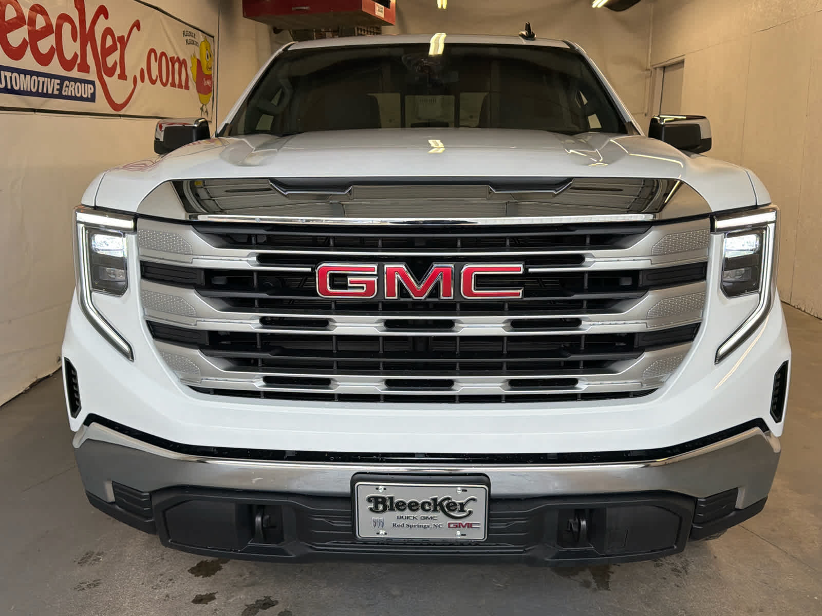 2026 GMC Sierra 1500 SLE