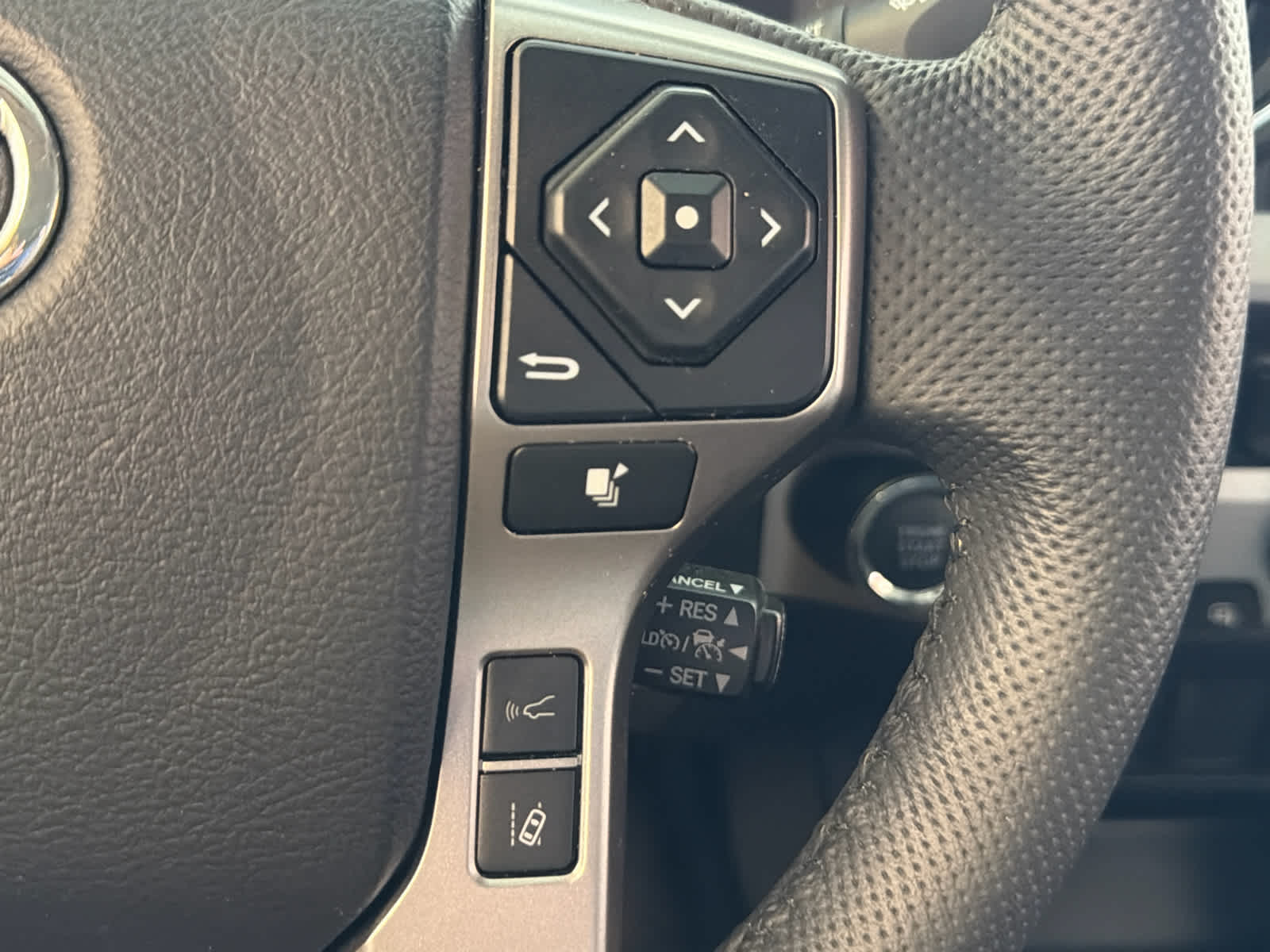 2023 Toyota Tacoma 2WD SR5