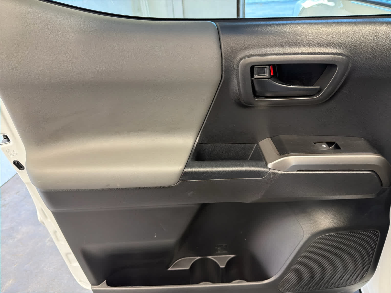 2022 Toyota Tacoma 2WD SR5