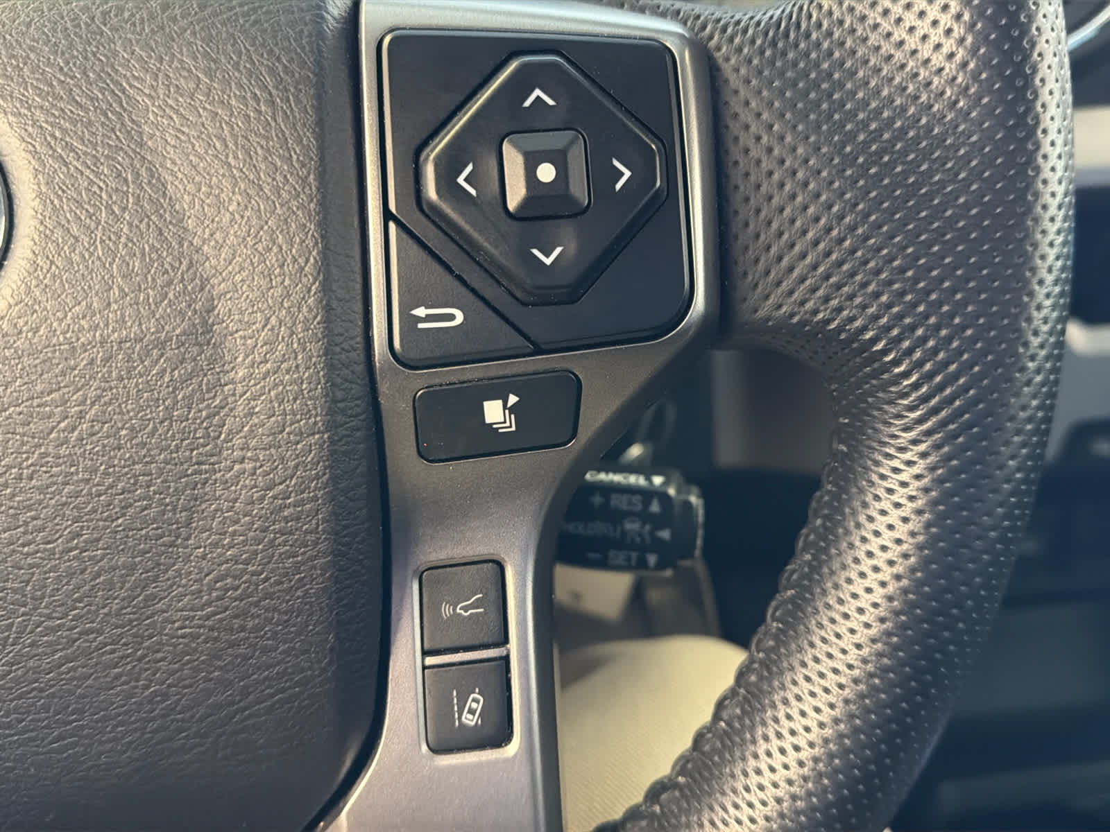 2022 Toyota Tacoma 2WD SR5