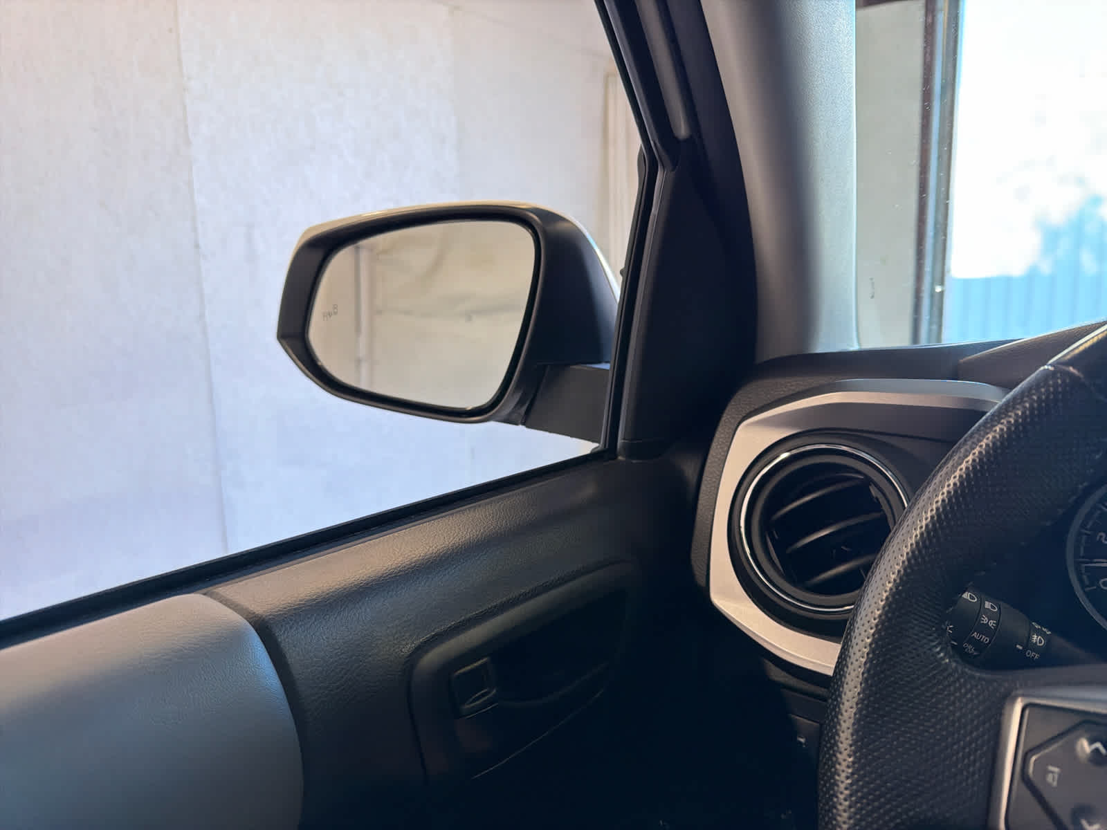 2022 Toyota Tacoma 2WD SR5