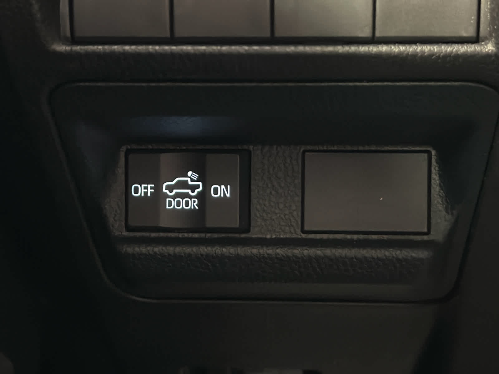 2025 Toyota Tacoma 2WD SR5