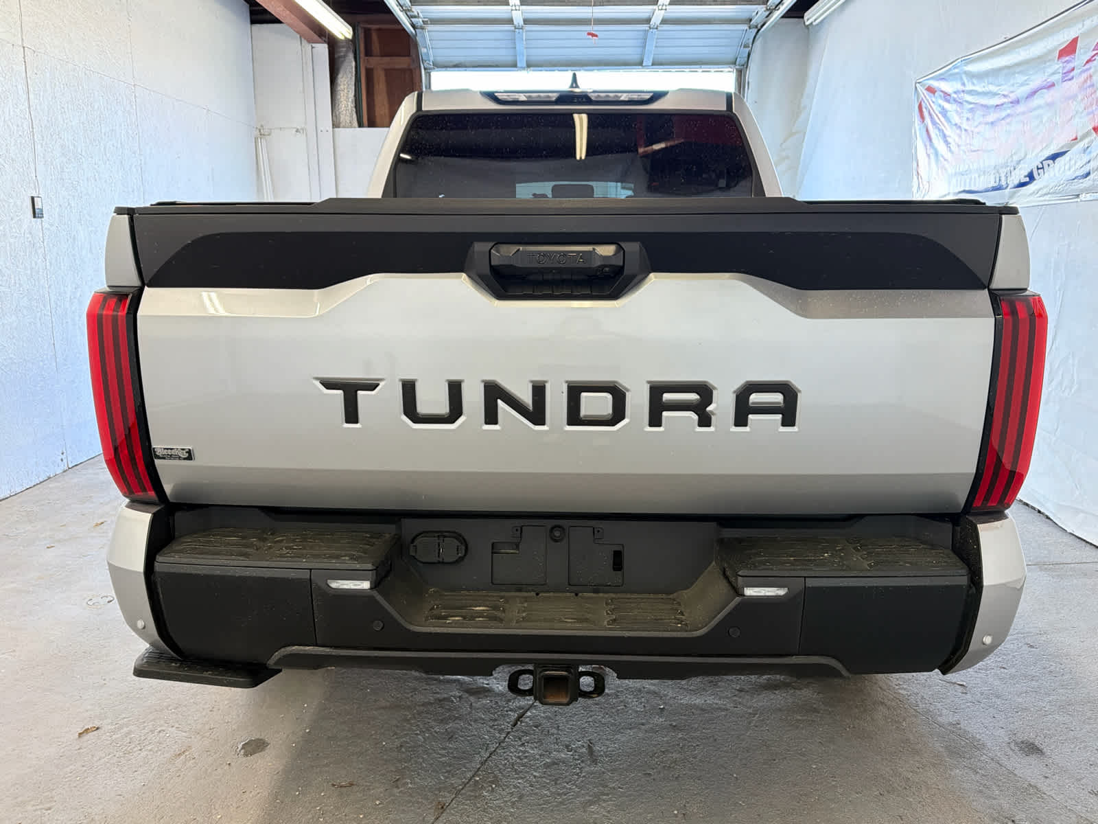 2024 Toyota Tundra 4WD SR5