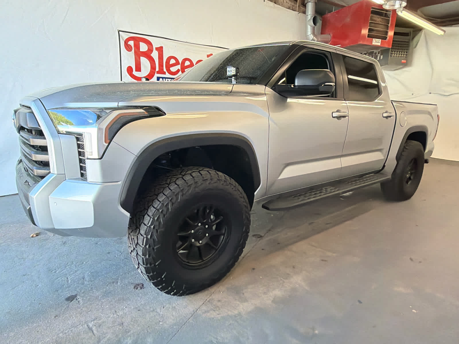 2024 Toyota Tundra 4WD SR5