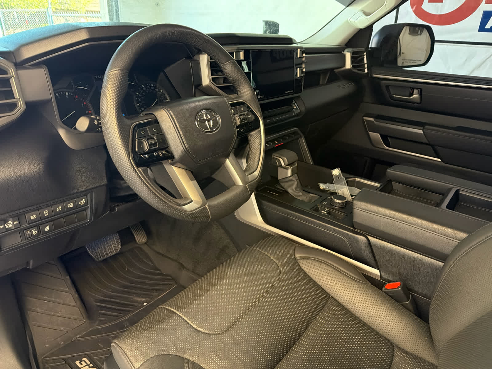 2024 Toyota Tundra 4WD SR5