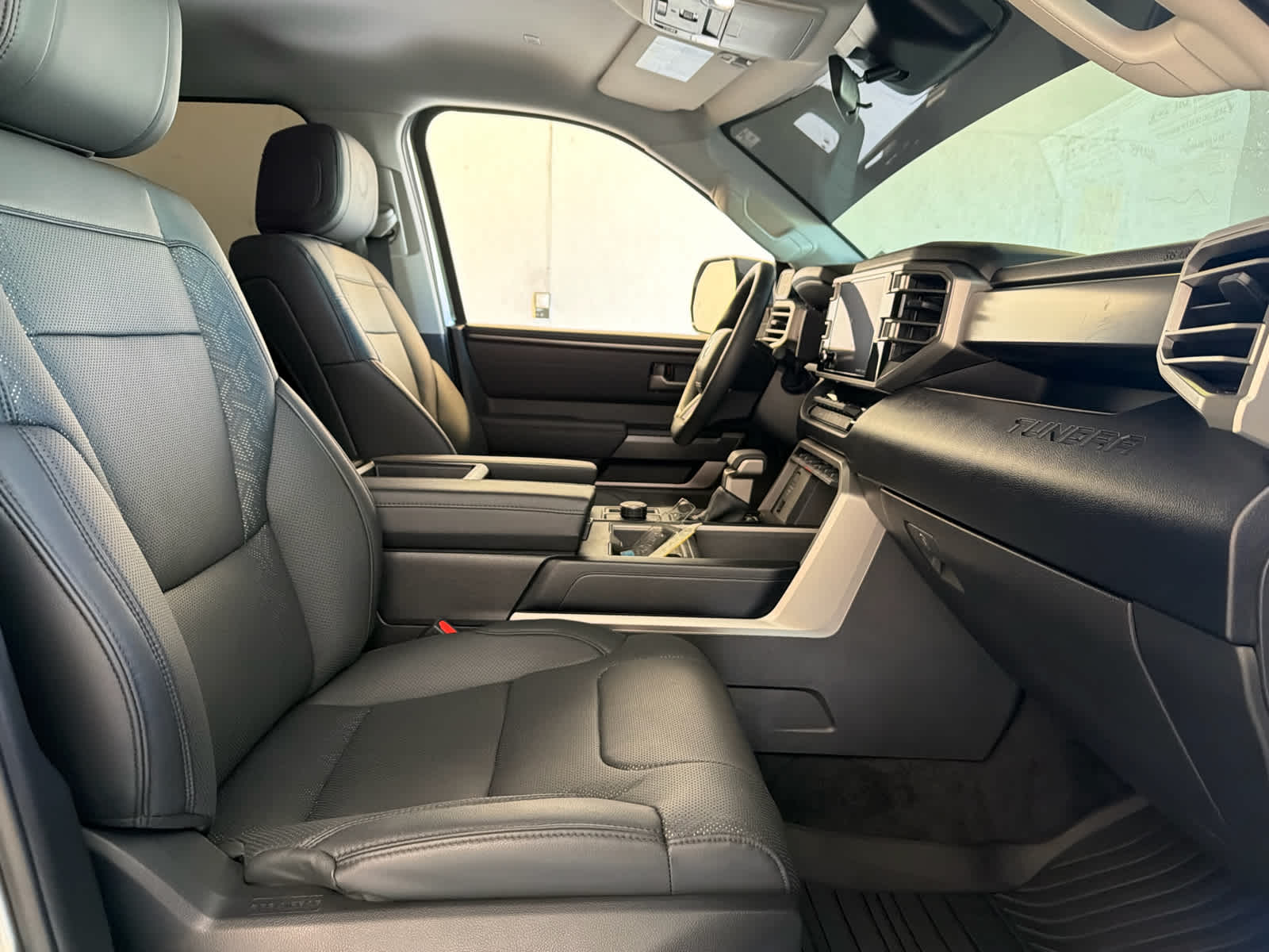 2024 Toyota Tundra 4WD SR5