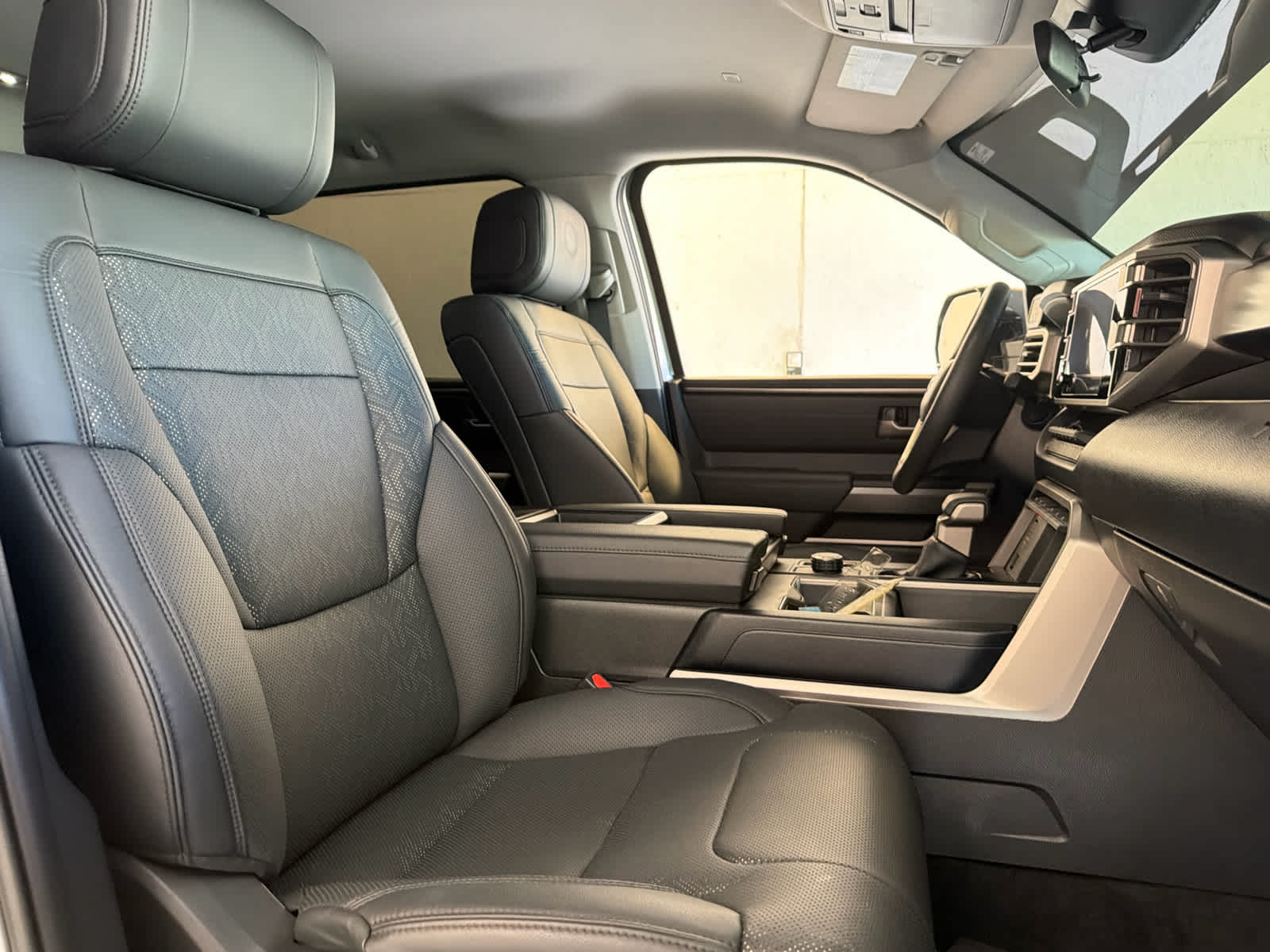 2024 Toyota Tundra 4WD SR5