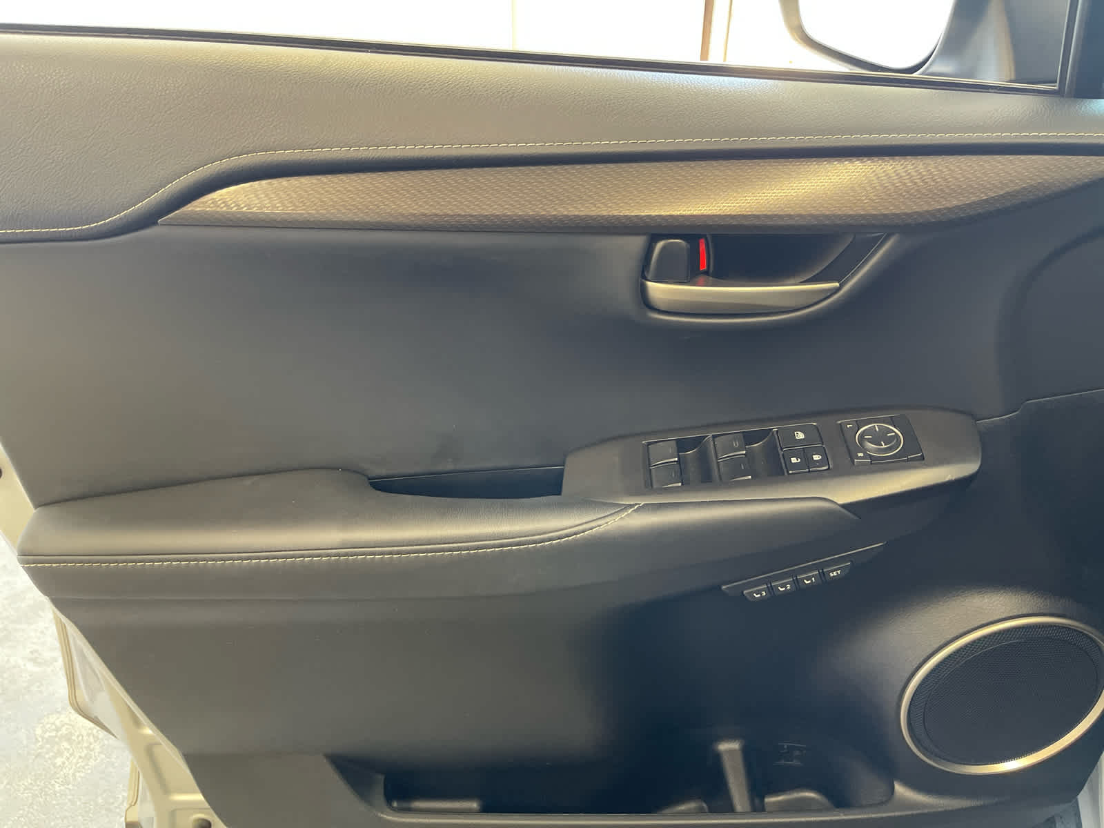 2016 Lexus NX 200t FWD 4dr