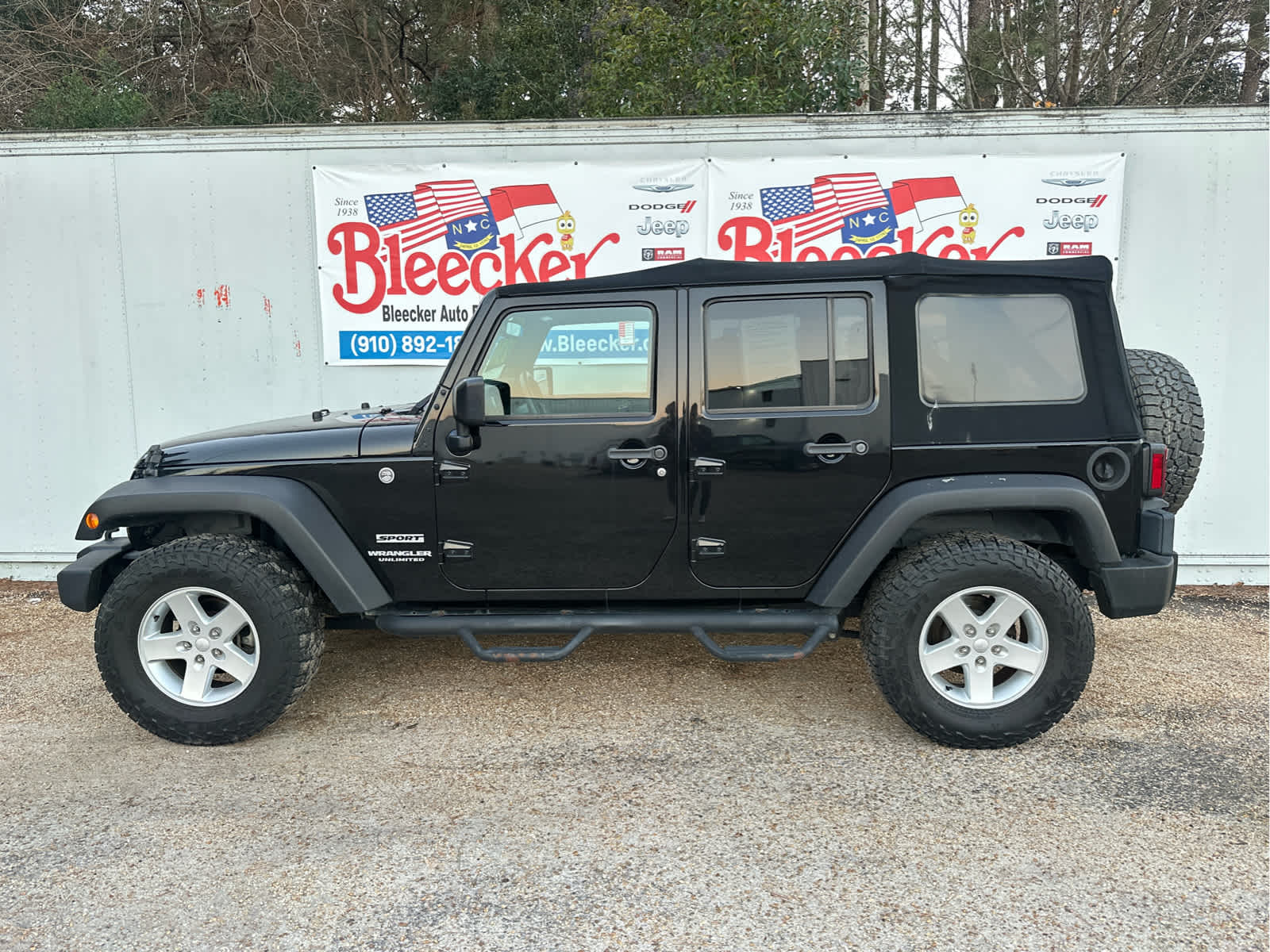 2017 Jeep Wrangler Unlimited Sport