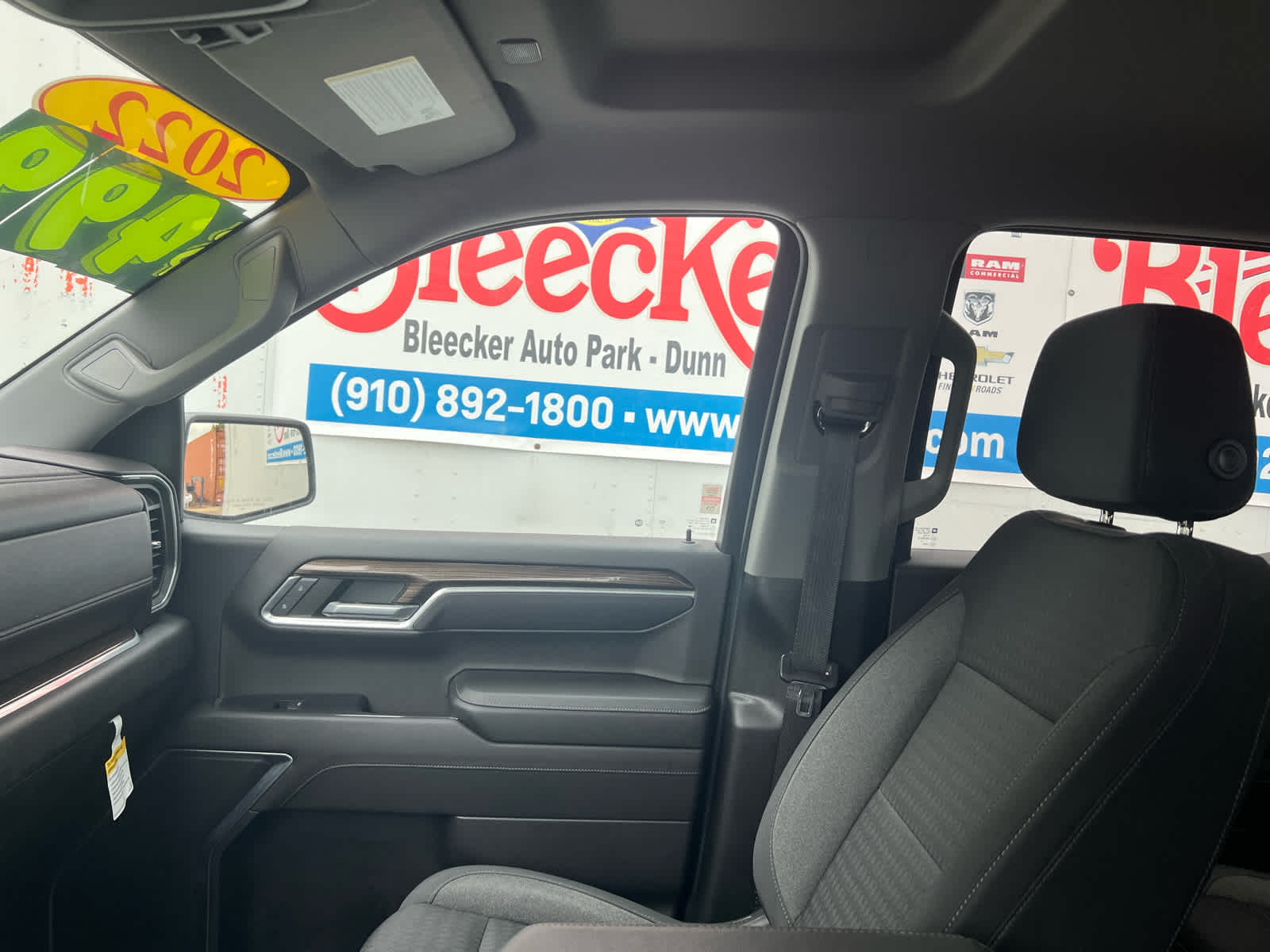 2022 Chevrolet Silverado 1500 LT (2FL)