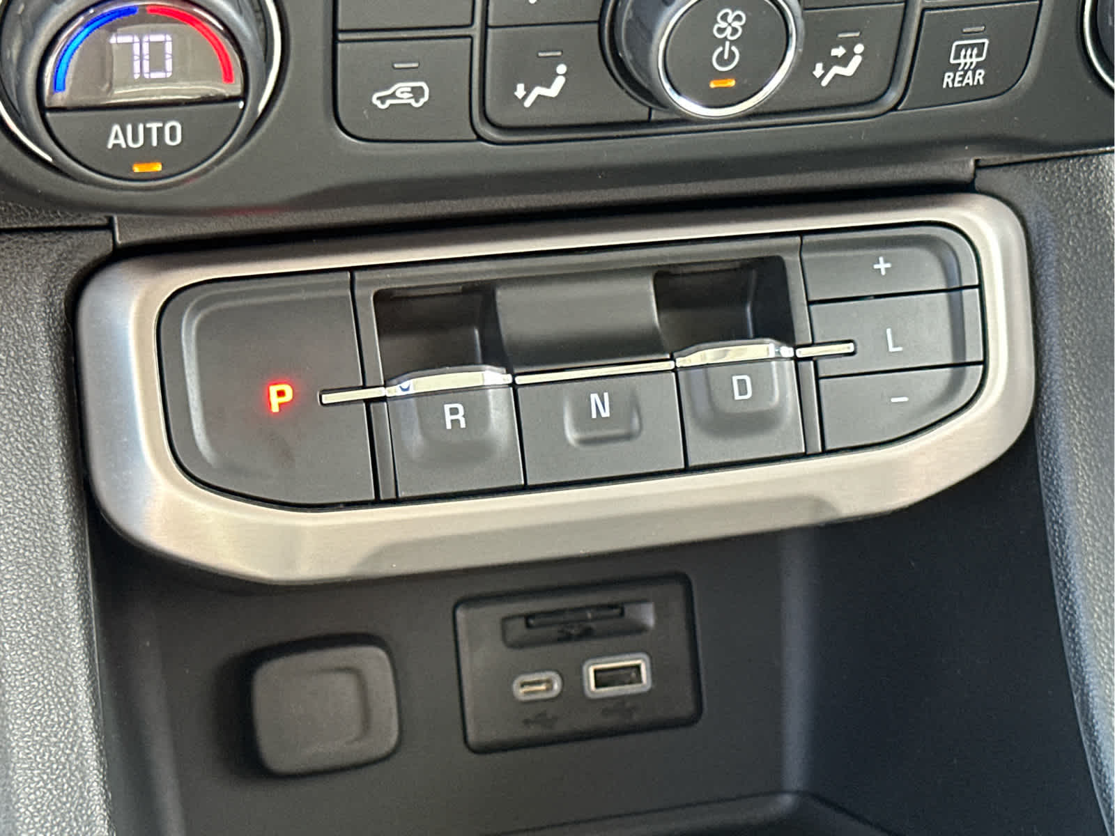 2020 GMC Acadia Denali