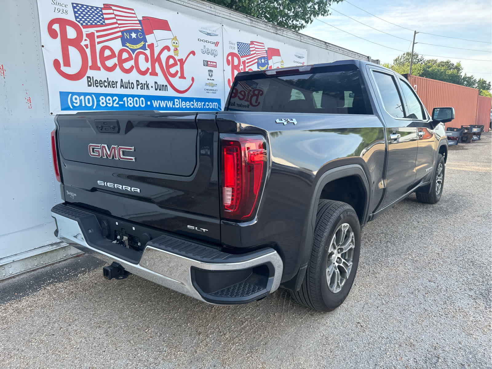 2025 GMC Sierra 1500 SLT