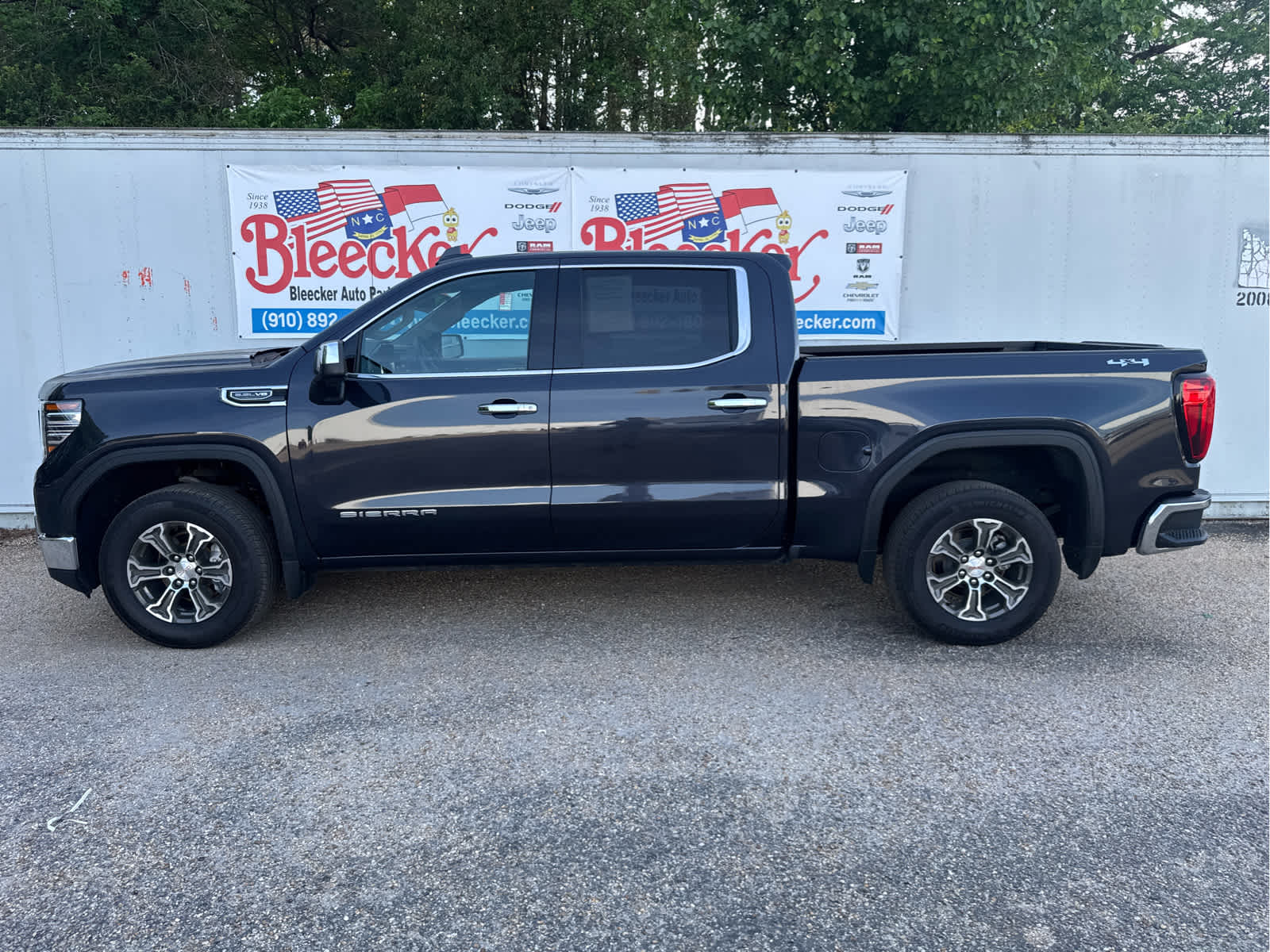 2025 GMC Sierra 1500 SLT