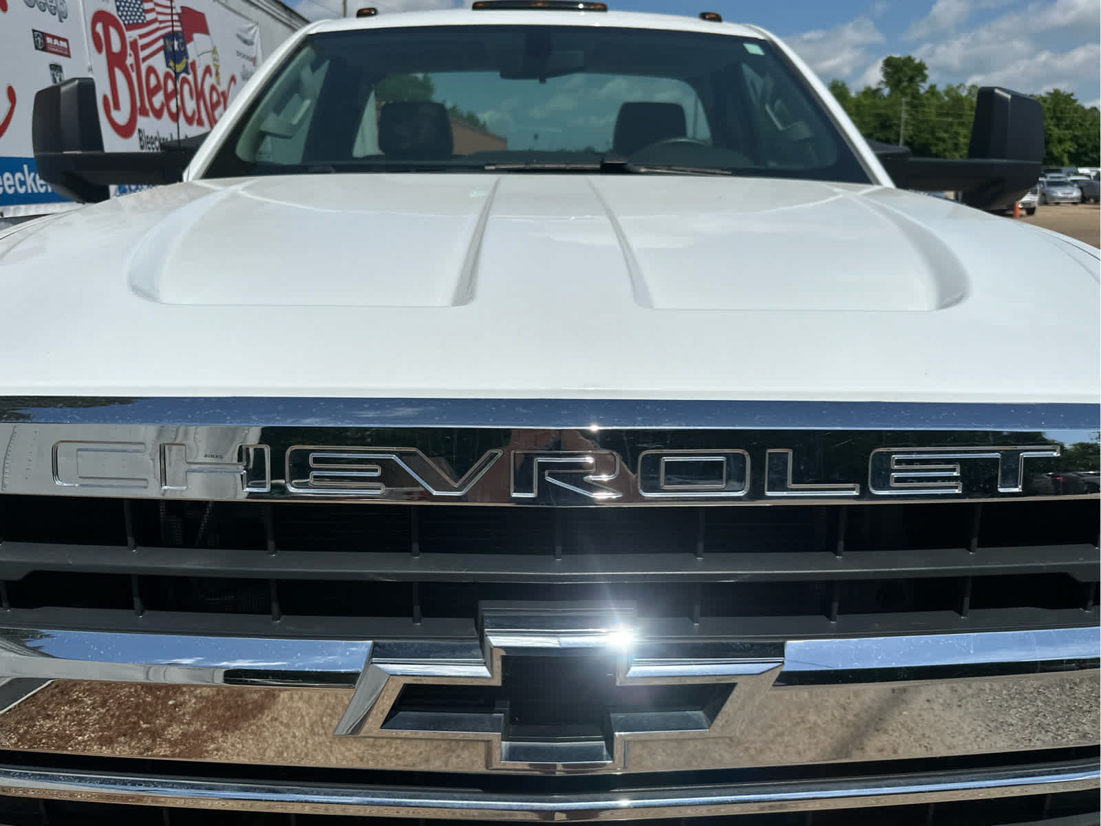 2022 Chevrolet Silverado 6500 HD Work Truck