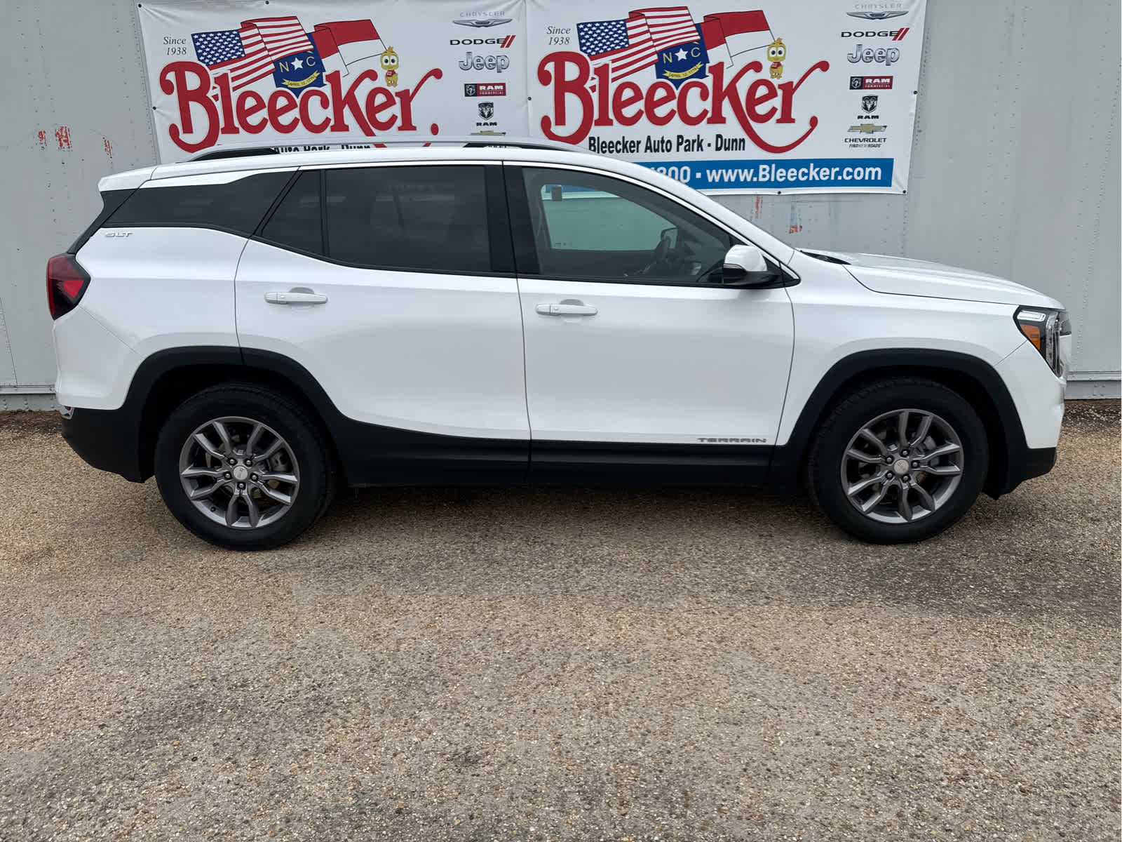 2024 GMC Terrain SLT